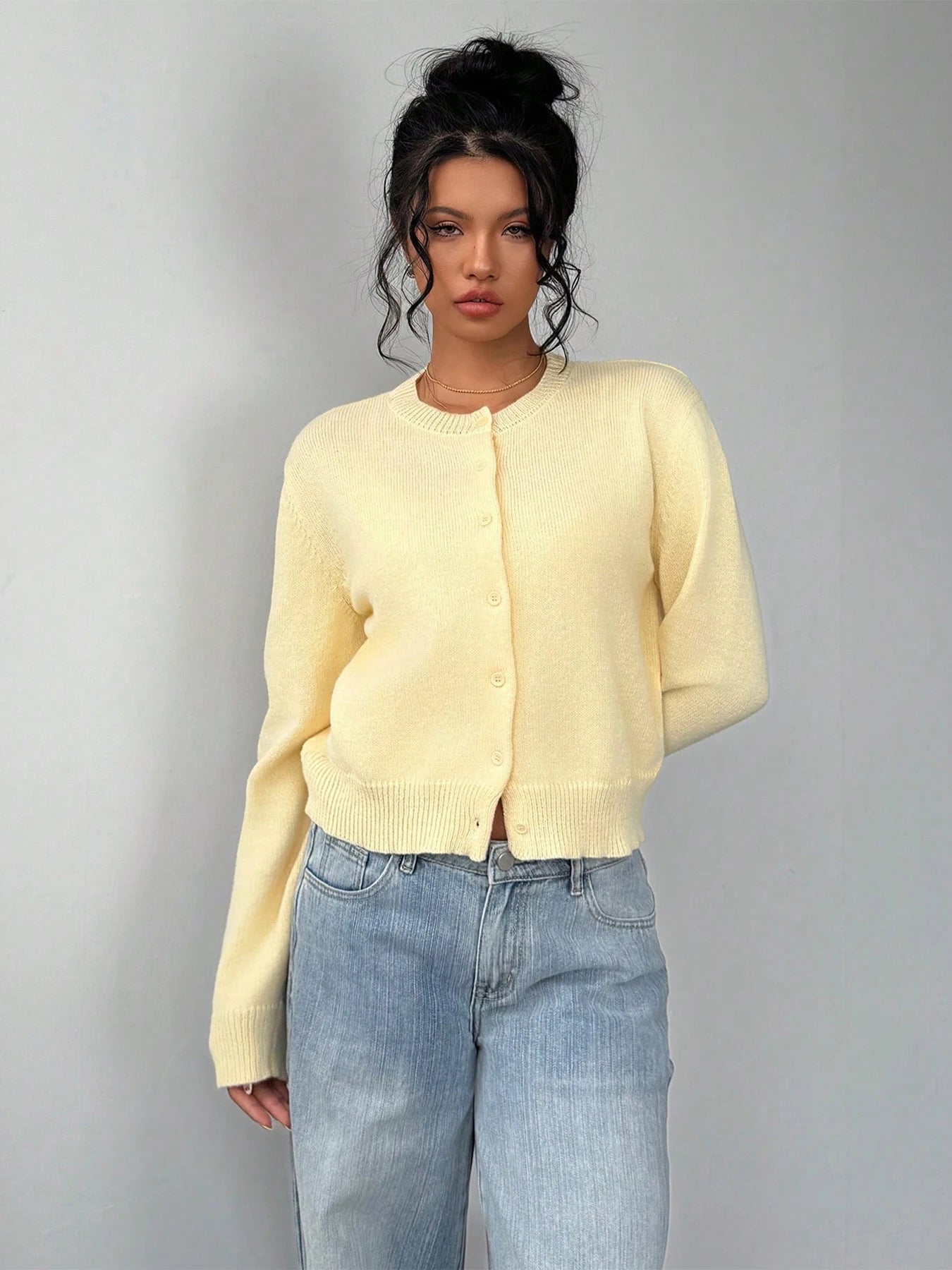 Autumn and winter new simple plain color long sleeved cardigan knitted sweater